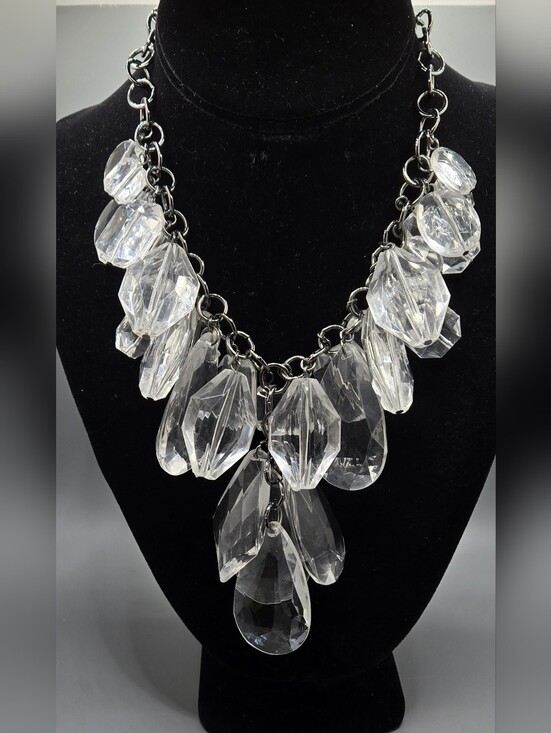 Unsigned Jewelry - Chunky Statement Necklace Clear Acrylic Faceted Crystals 14" + 3½" Extender